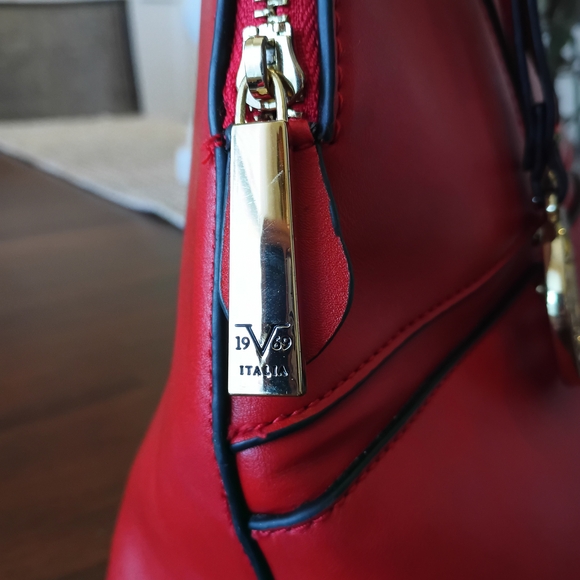Red Designer Handbag - Picture 5 of 15